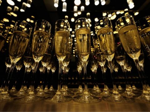 Zlaté šampanské na Silvestra, ktoré vám zlepší imidž