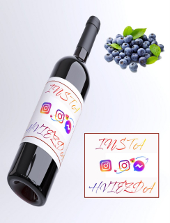 Instagram hviezda - čučoriedkové víno
